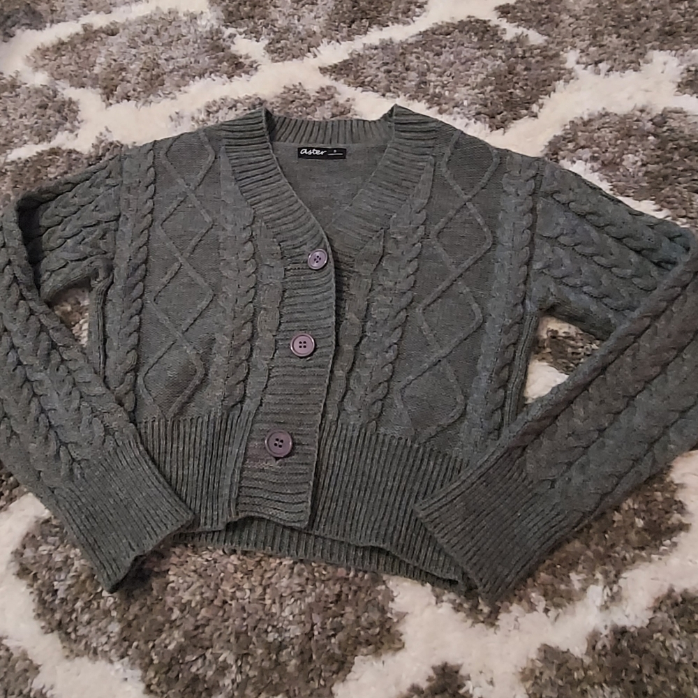 Grey cardigan